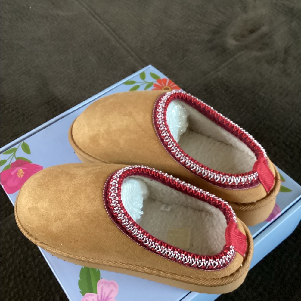 Brand New SHEIN Clogs - Picture 3 of 3